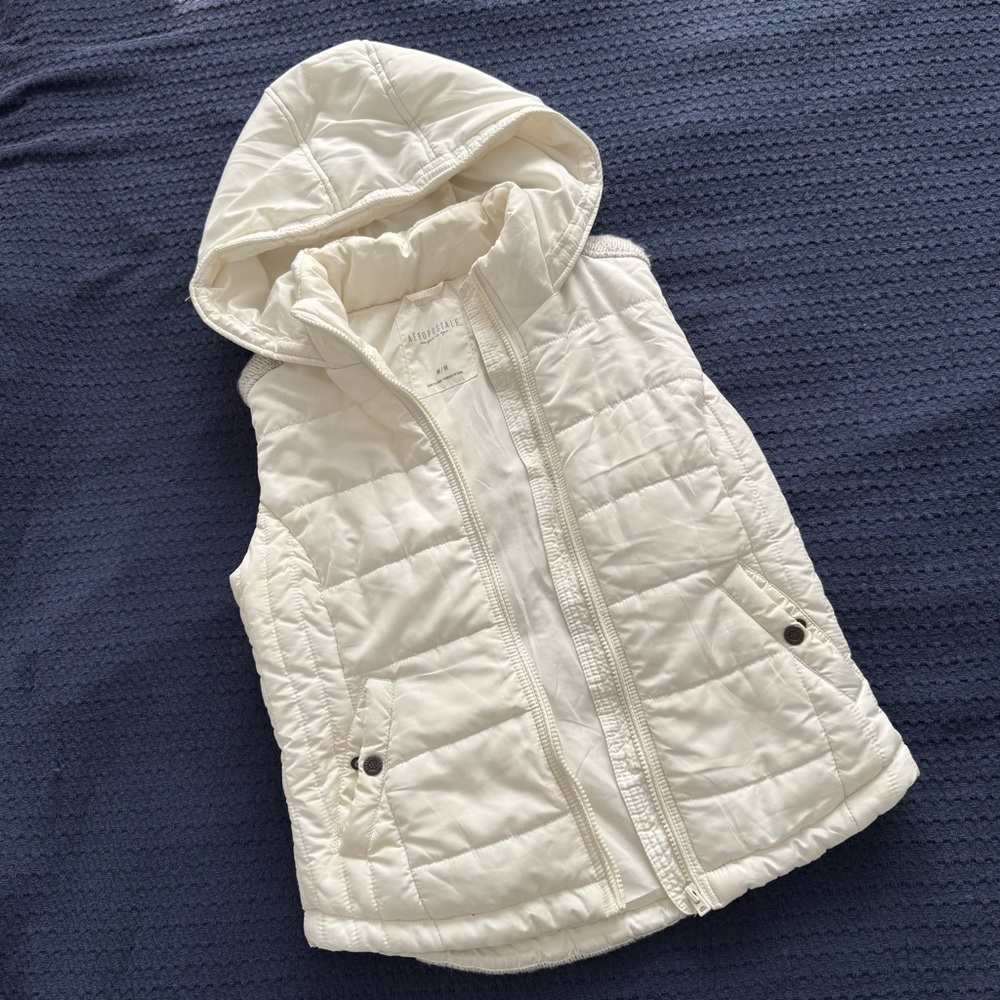 Aeropostale White Puffer Vest